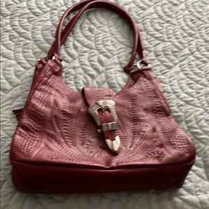 Chic Red Shoulder Bag with Embossed Pattern